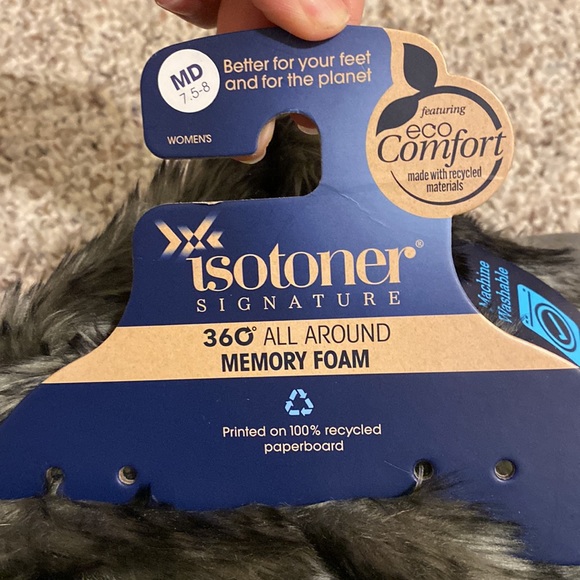 NWT isotoner slippers - Picture 2 of 6